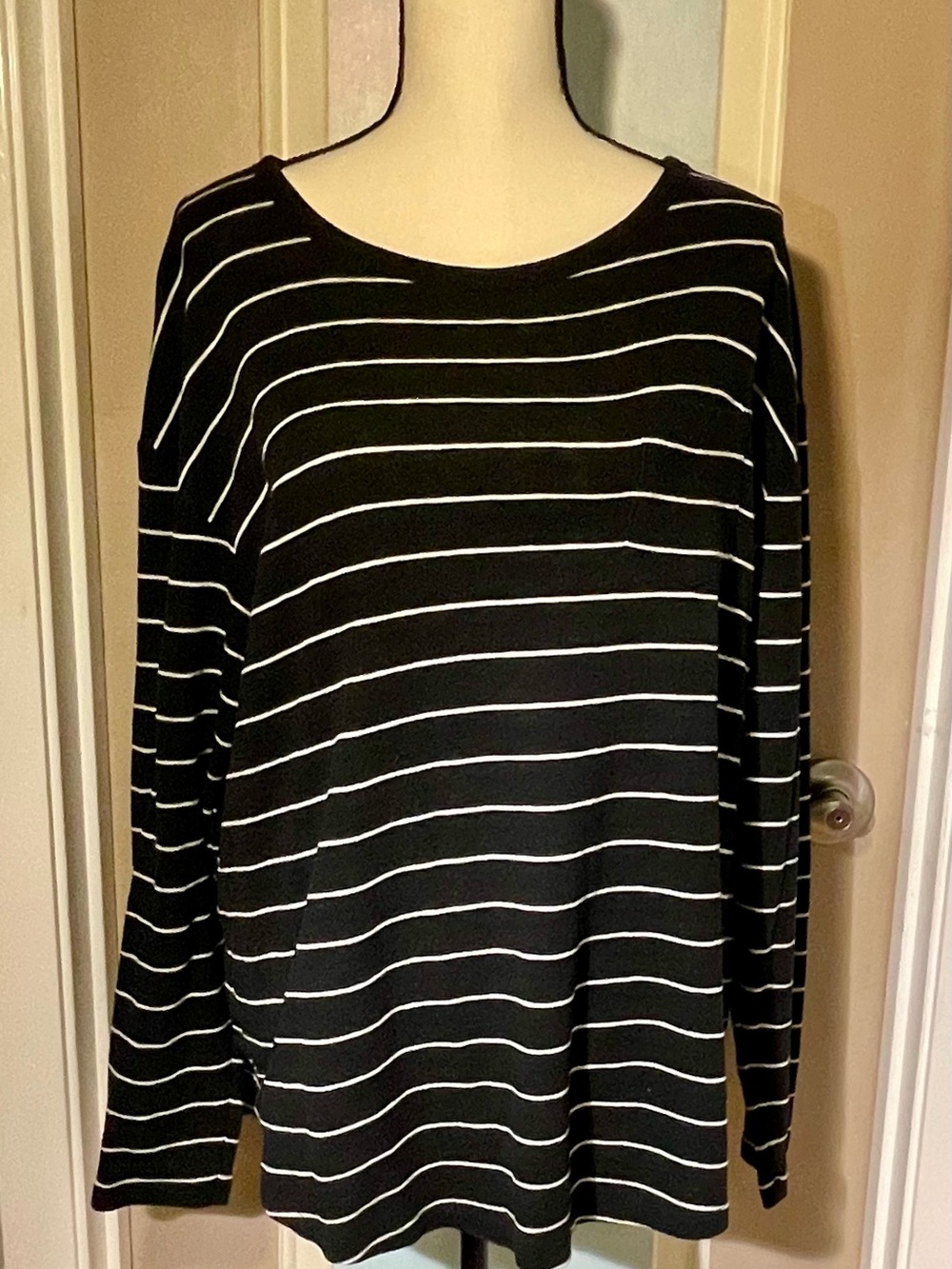 Ava & Viv Black and White Striped Top